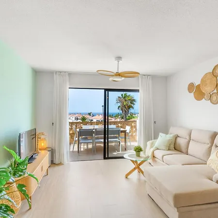 Luxury House With 3 Bedrooms And Ocean And Mountain Views Lejlighed