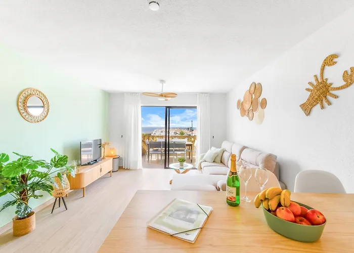 Luxury House With 3 Bedrooms And Ocean And Mountain Views *