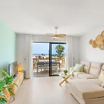 Luxury House With 3 Bedrooms And Ocean And Mountain Views Lägenhet